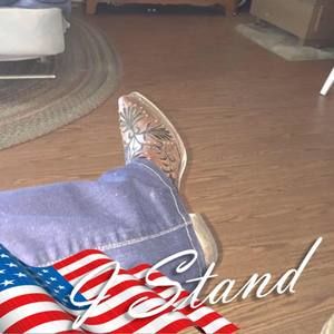 Meet your Posher, Jeanette